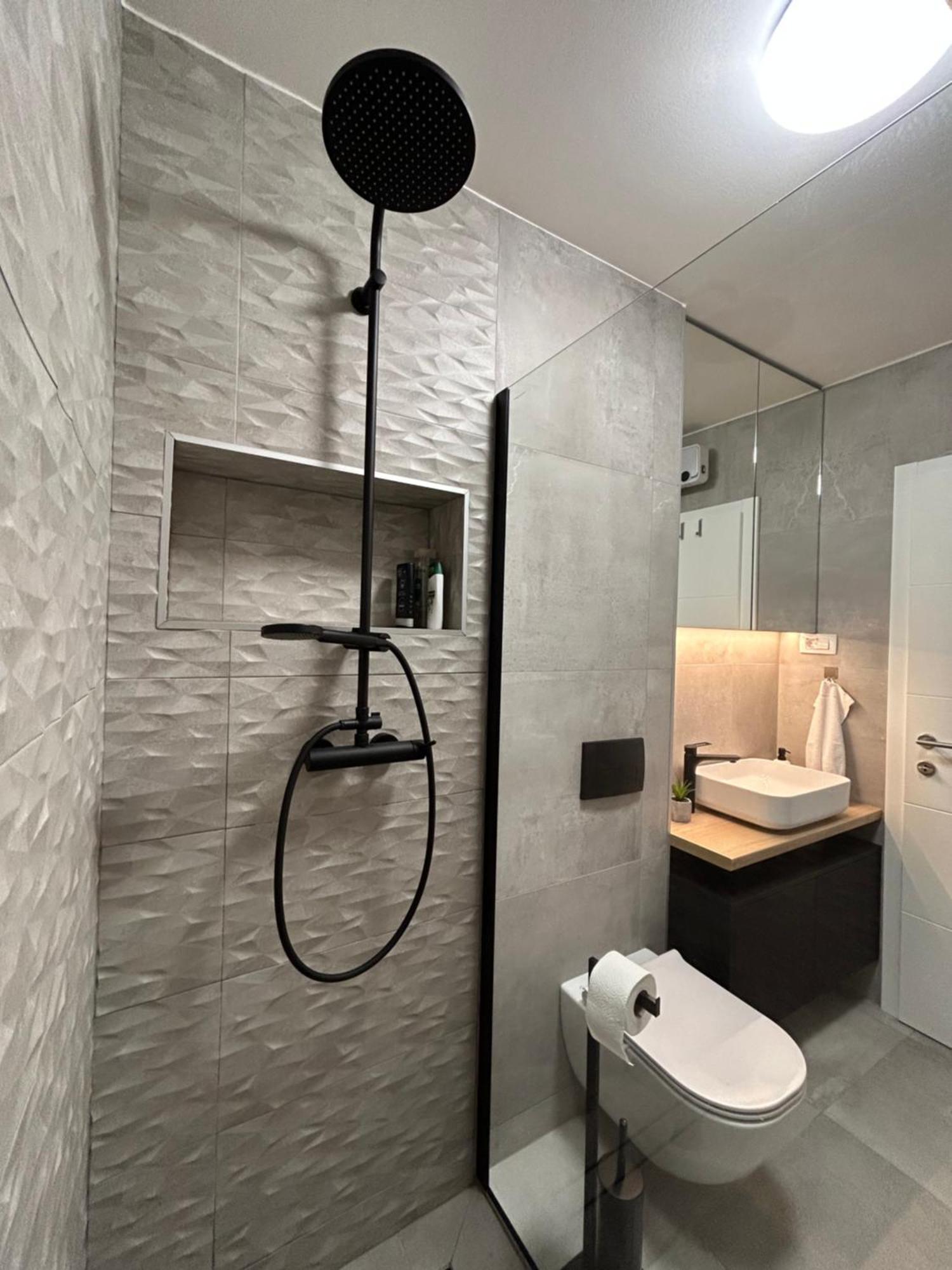 Apartment Oris, Private Parking, Garden Zara Esterno foto